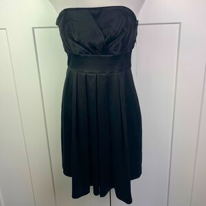 NEW White House Black Market size 8 dress strapless pockets short satin